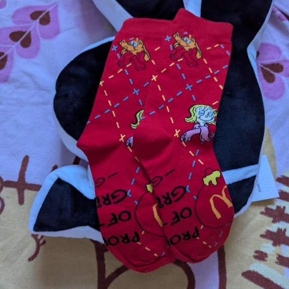 Mcdonald's The Grinch Red Socks - Picture 2 of 4